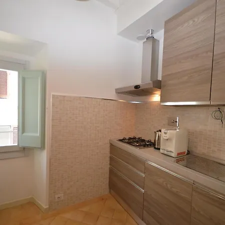 Two-bedroom -rm- 0 05